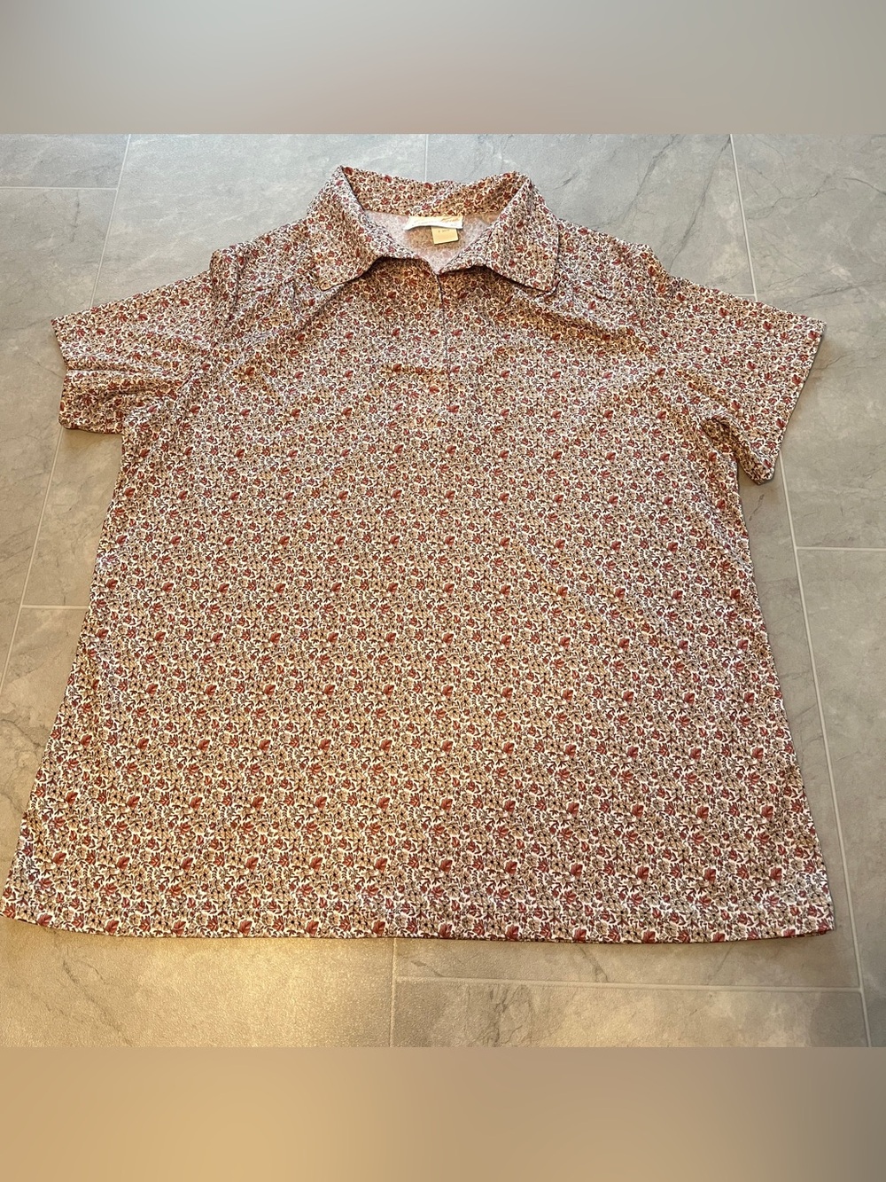 Vintage smartique women Short-Sleeve blouse with Red Floral size 40 (L) casual